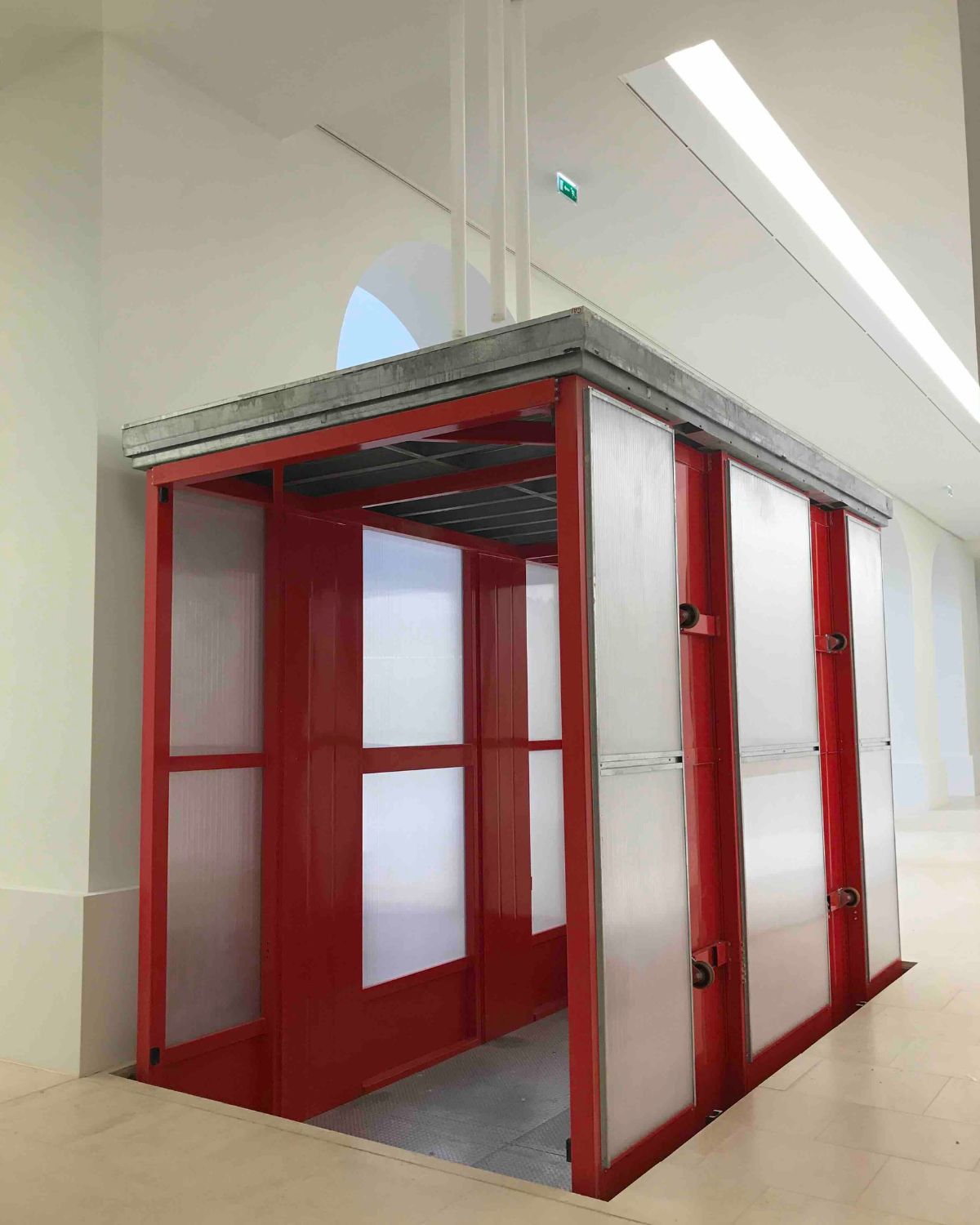Monte-charge de marchandises