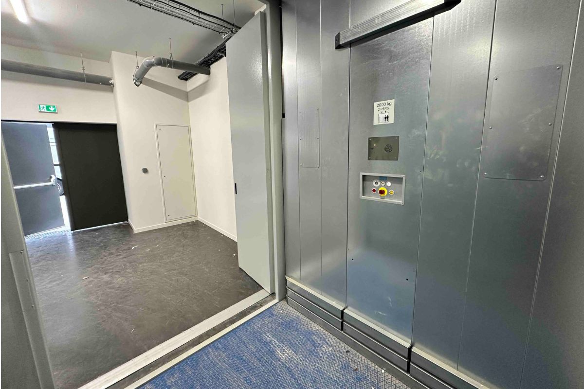 Ascenseur pour charges